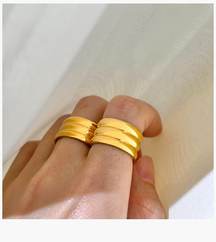 Triple Ring Gold